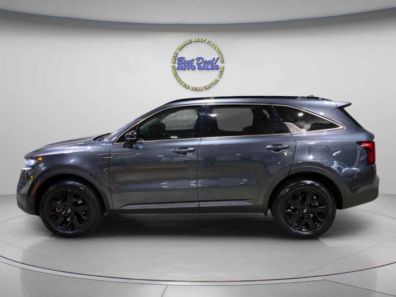 Used 2021 Kia Sorento S w/ Panoramic Sunroof Package AWD/4WD image 2