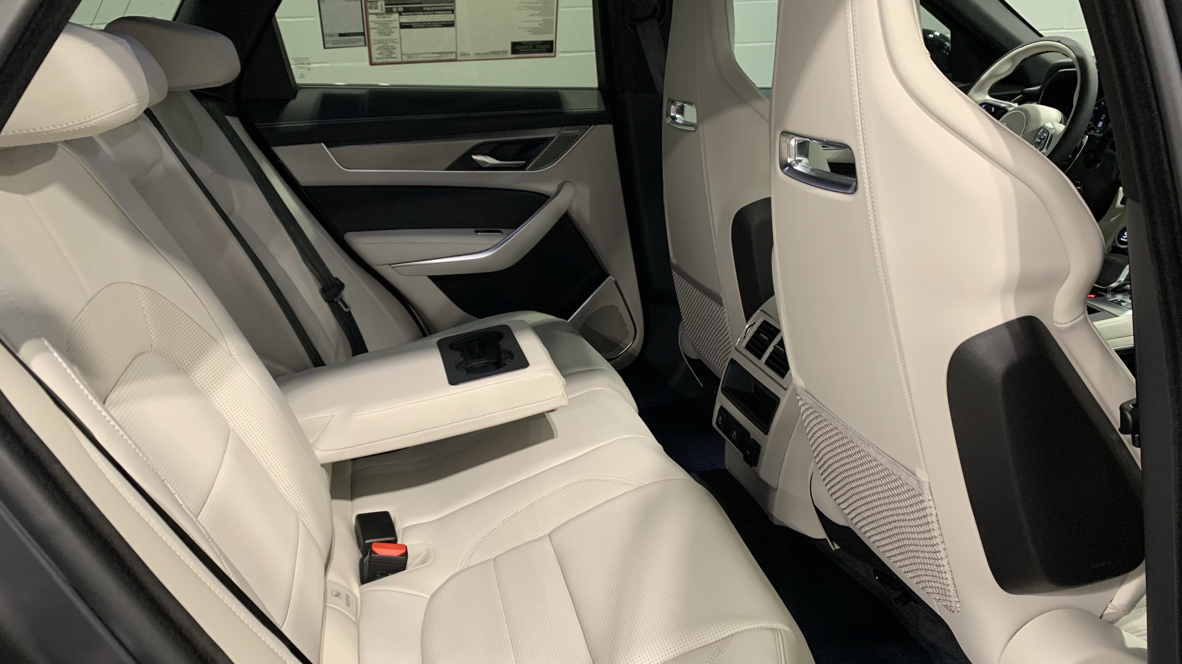 New 2026 Jaguar F-PACE R-Dynamic S image 16