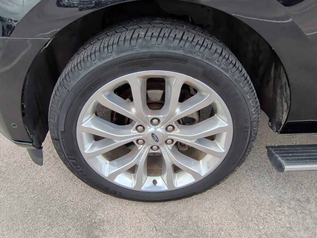Used 2019 Ford Expedition Platinum image 59
