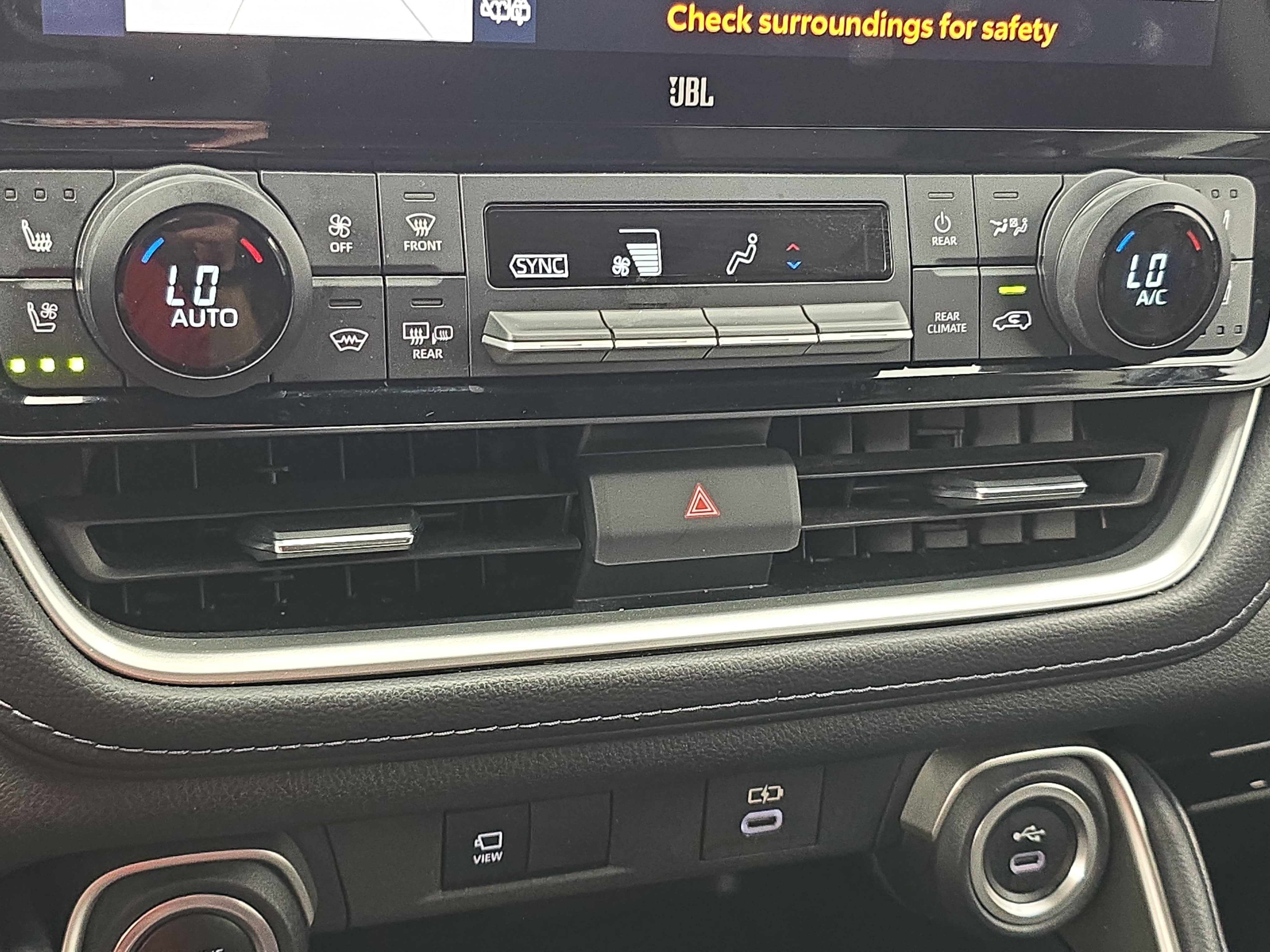 Used 2024 Toyota Grand Highlander AWD image 24