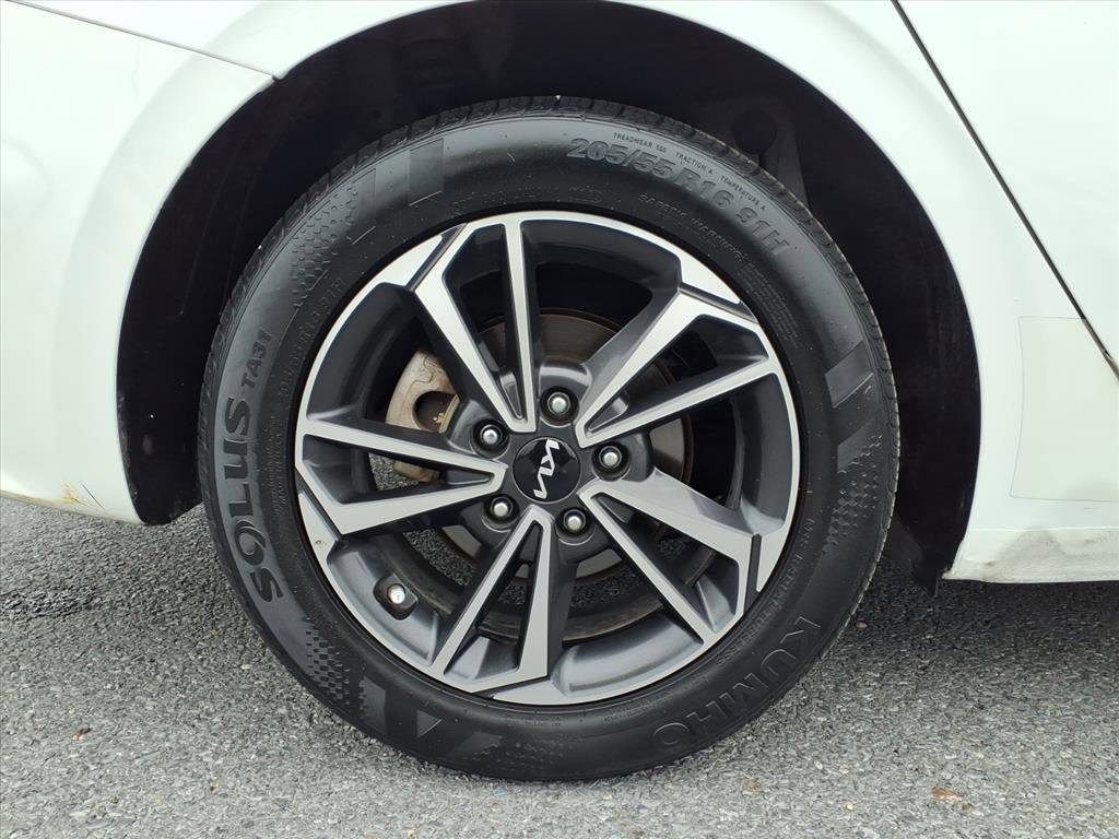 Used 2024 Kia Forte LXS w/ LXS Technology Package image 25