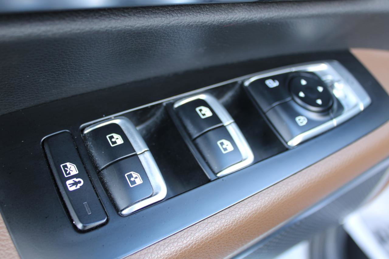 Used 2022 Kia Telluride SX w/ SX Prestige Package image 16