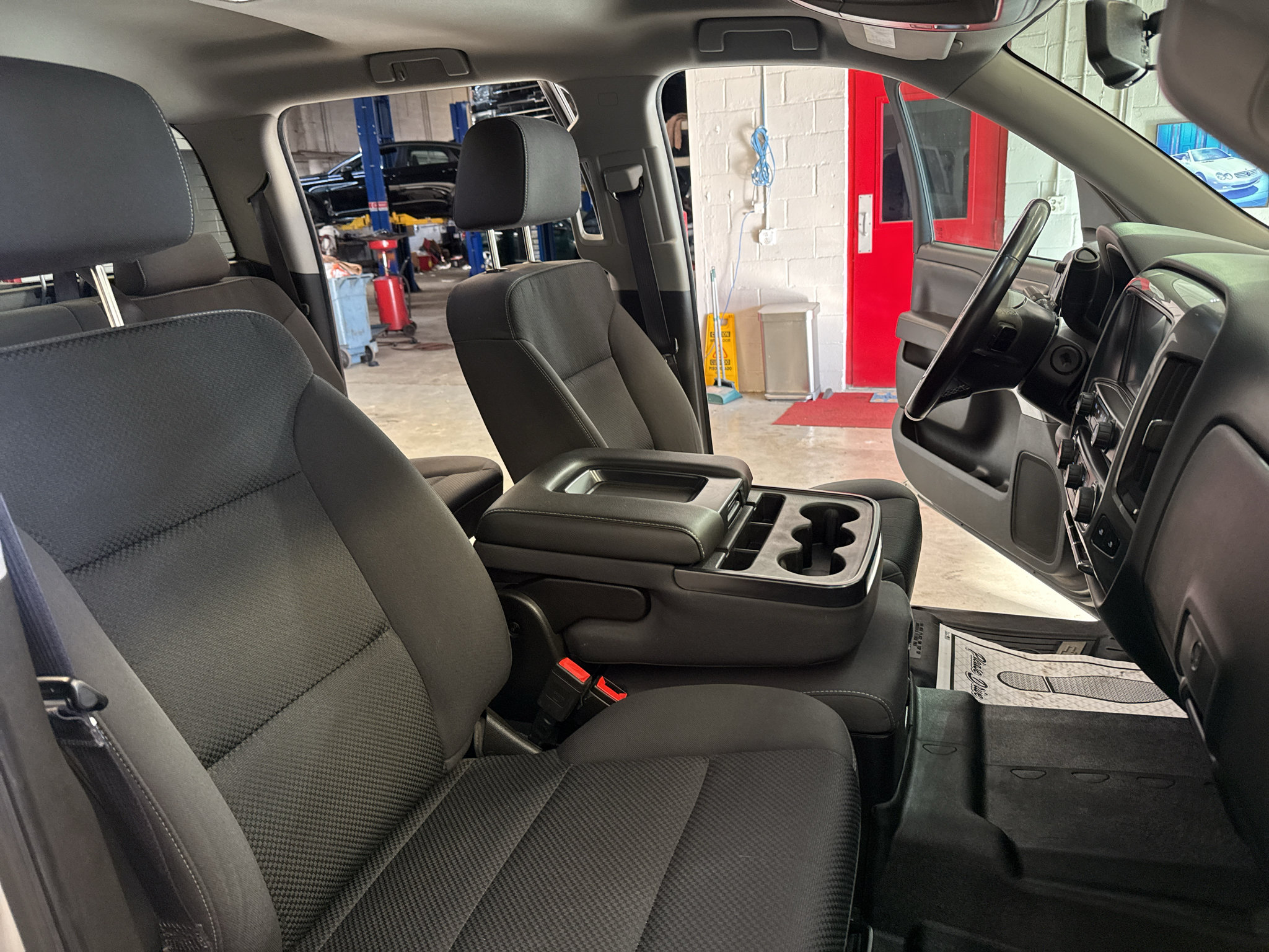 Used 2017 Chevrolet Silverado 1500 LT w/ All Star Edition AWD/4WD image 24