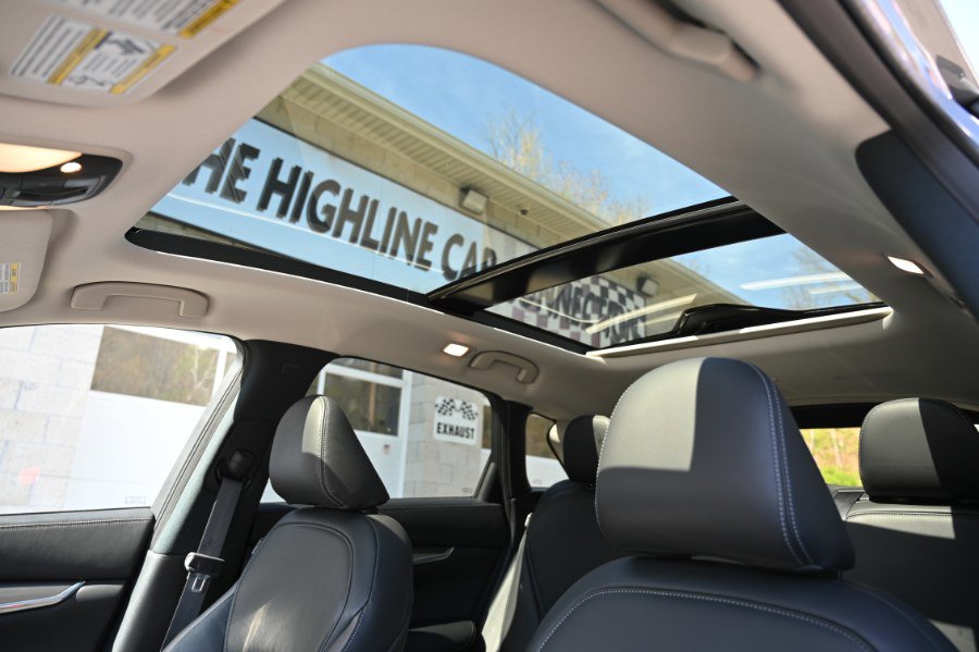 Used 2023 INFINITI QX50 Luxe AWD/4WD image 2