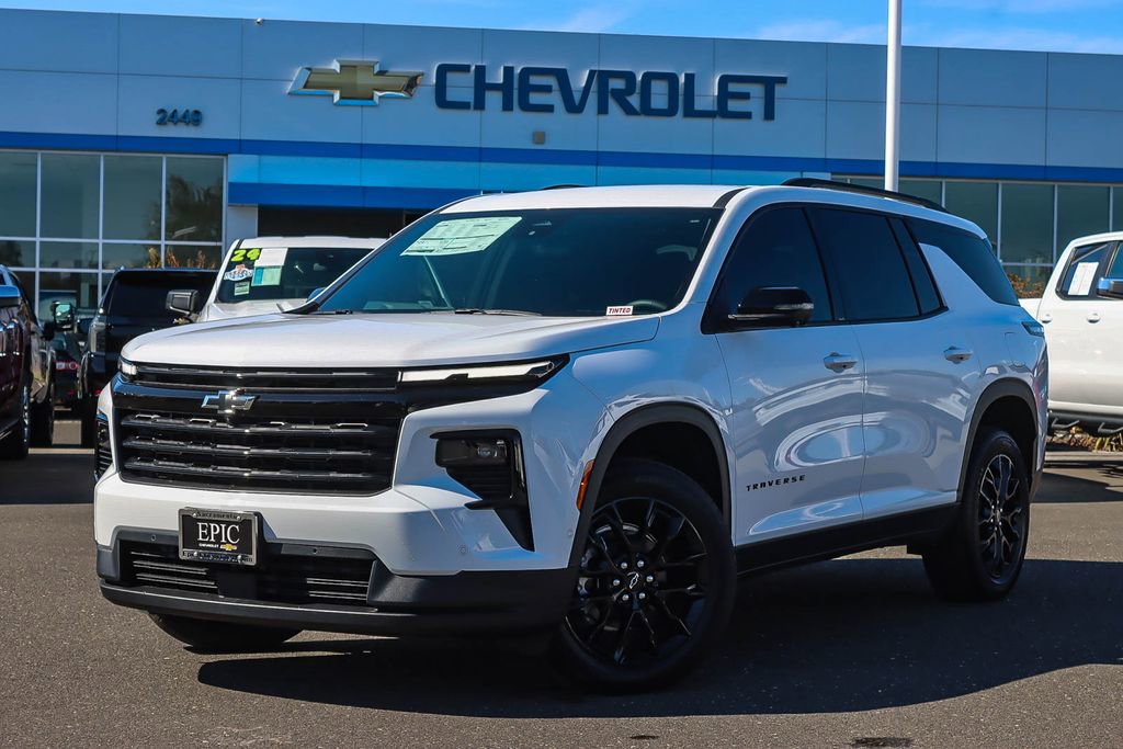 New 2026 Chevrolet Traverse LT w/ Enhanced Driving Package