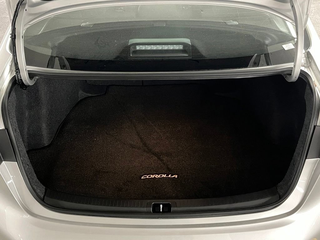 Used 2026 Toyota Corolla LE w/ Carpet Mat Package (TMS) FWD image 34