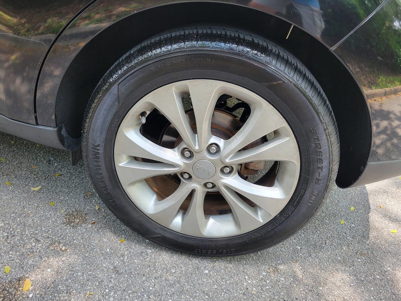 Used 2016 Kia Soul + FWD image 13