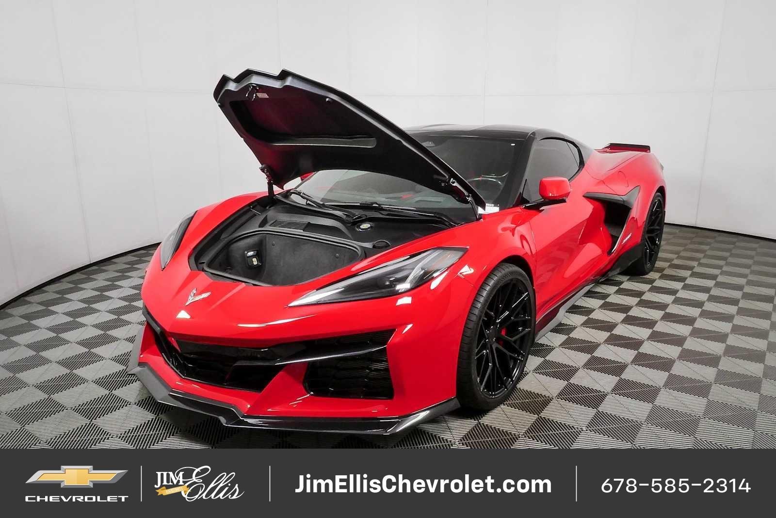 Used 2024 Chevrolet Corvette Z06 w/ Chrome Exterior Badge Package RWD image 29