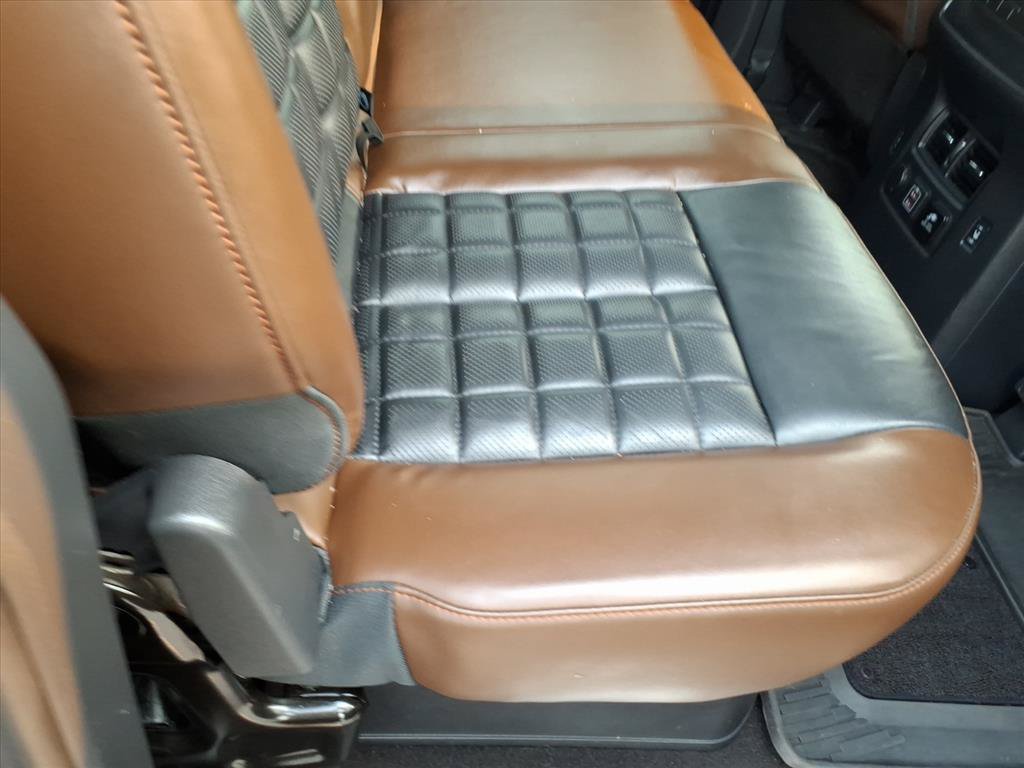 Used 2019 Nissan Titan Platinum Reserve AWD/4WD image 20