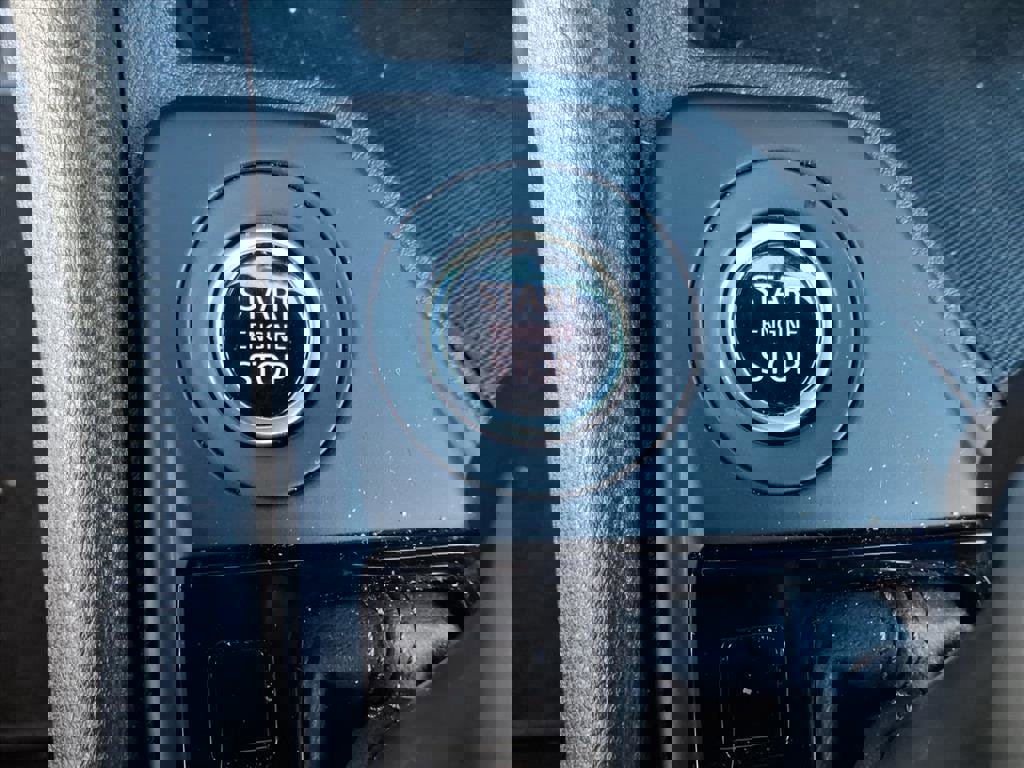 Used 2025 Nissan Sentra S image 12