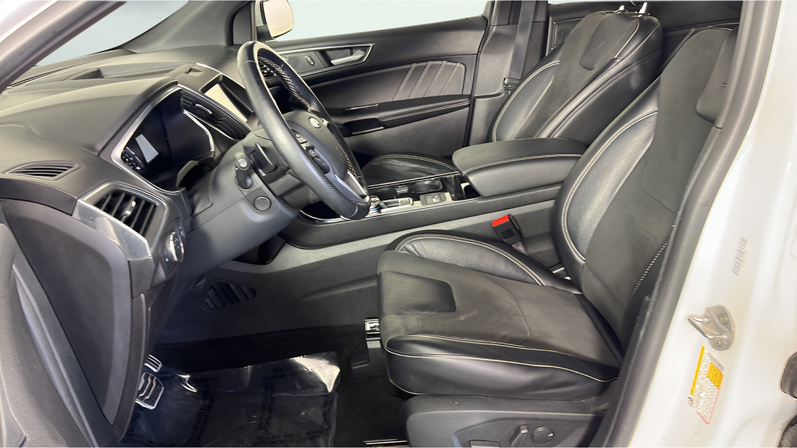 Used 2020 Ford Edge ST w/ Equipment Group 401A AWD/4WD image 14