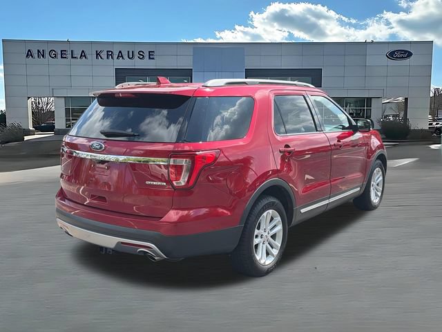 Used 2016 Ford Explorer XLT w/ Equipment Group 202A FWD image 8