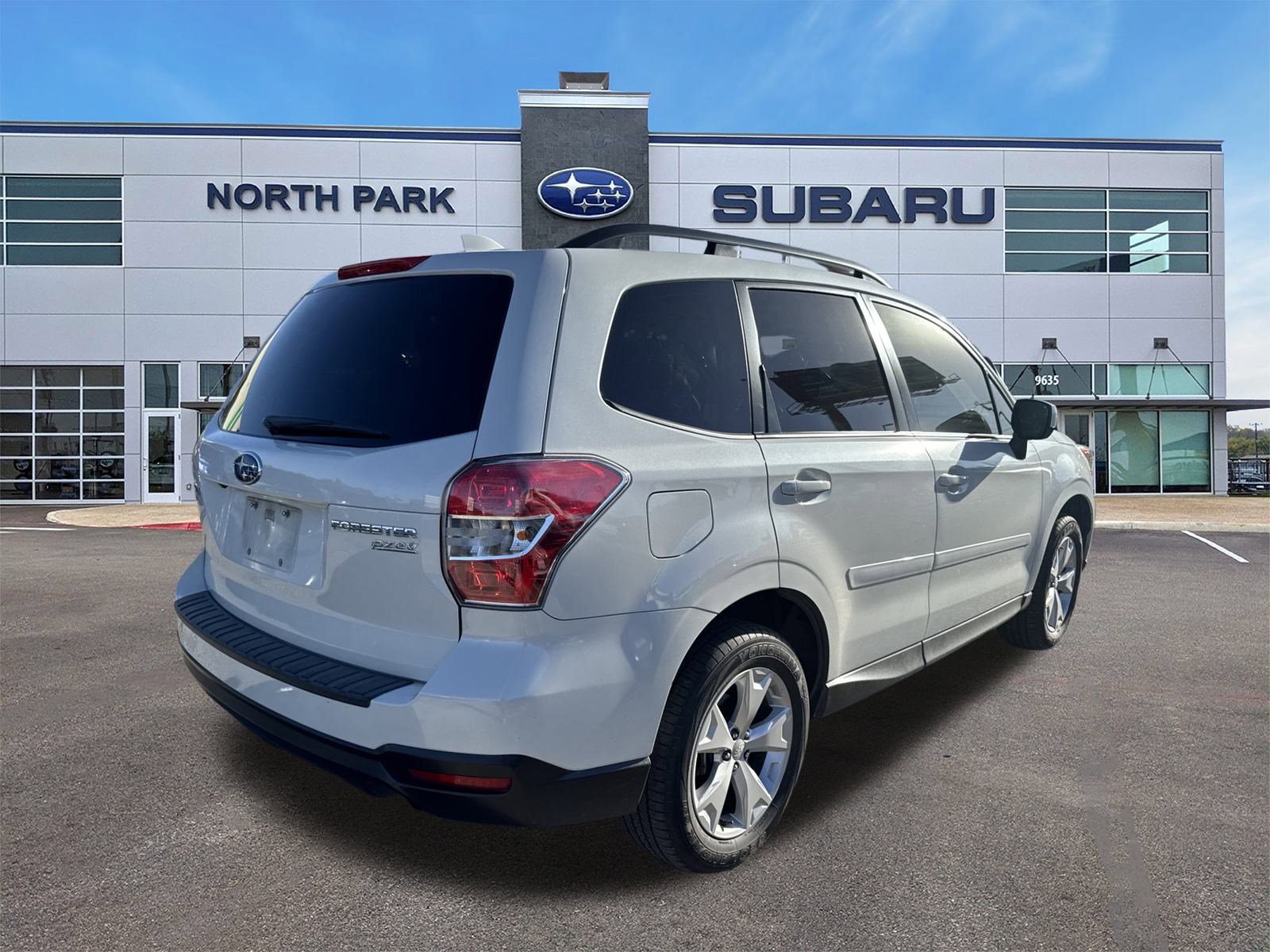 Used 2016 Subaru Forester 2.5i Premium w/ All-Weather Package image 3