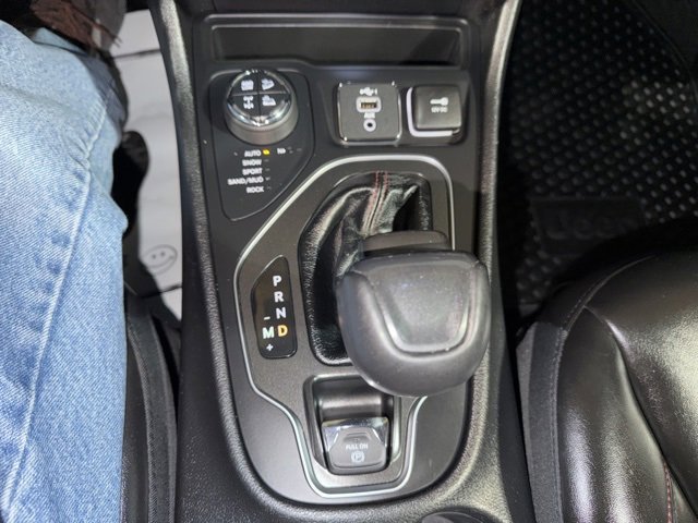 Used 2020 Jeep Cherokee Trailhawk w/ Cold Weather Group image 26