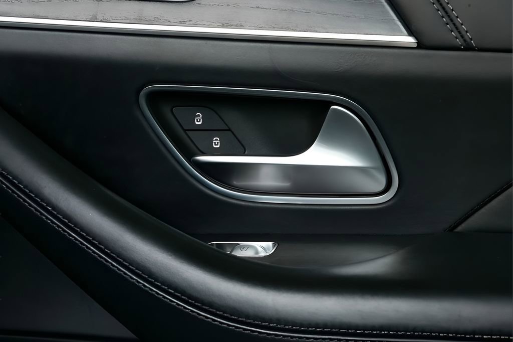 Used 2023 Mercedes-Benz Maybach GLS 600 4MATIC image 81