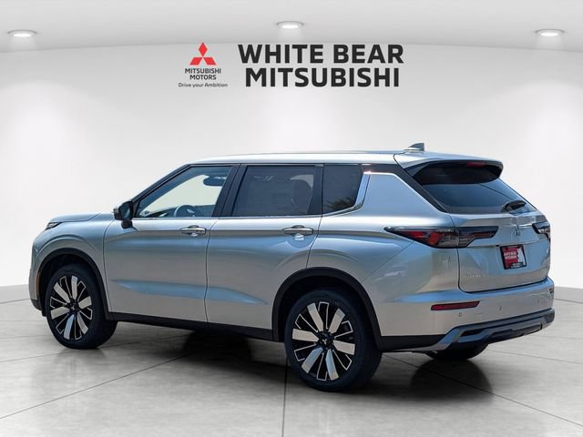 New 2026 Mitsubishi Outlander SE AWD/4WD image 2