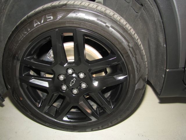Used 2020 Chevrolet Traverse LS w/ LPO, Black Accent Package FWD image 26