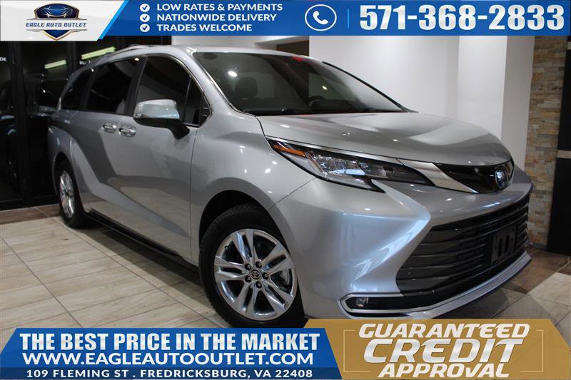 Used 2022 Toyota Sienna Limited FWD image 1