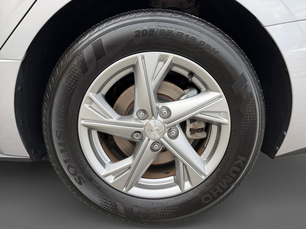 Used 2023 Hyundai Sonata SE FWD image 11
