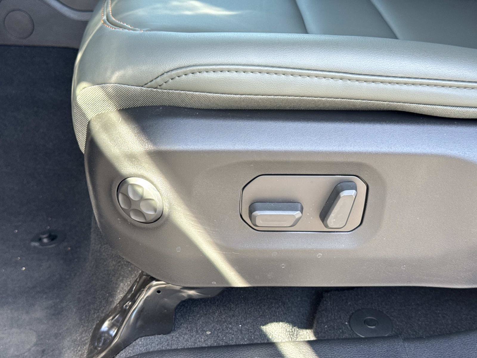 New 2026 Jeep Gladiator Mojave AWD/4WD image 26