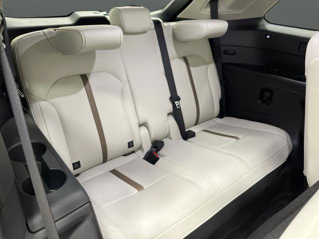 Used 2024 MAZDA CX-90 Plug-In Hybrid w/ Premium Plus image 31