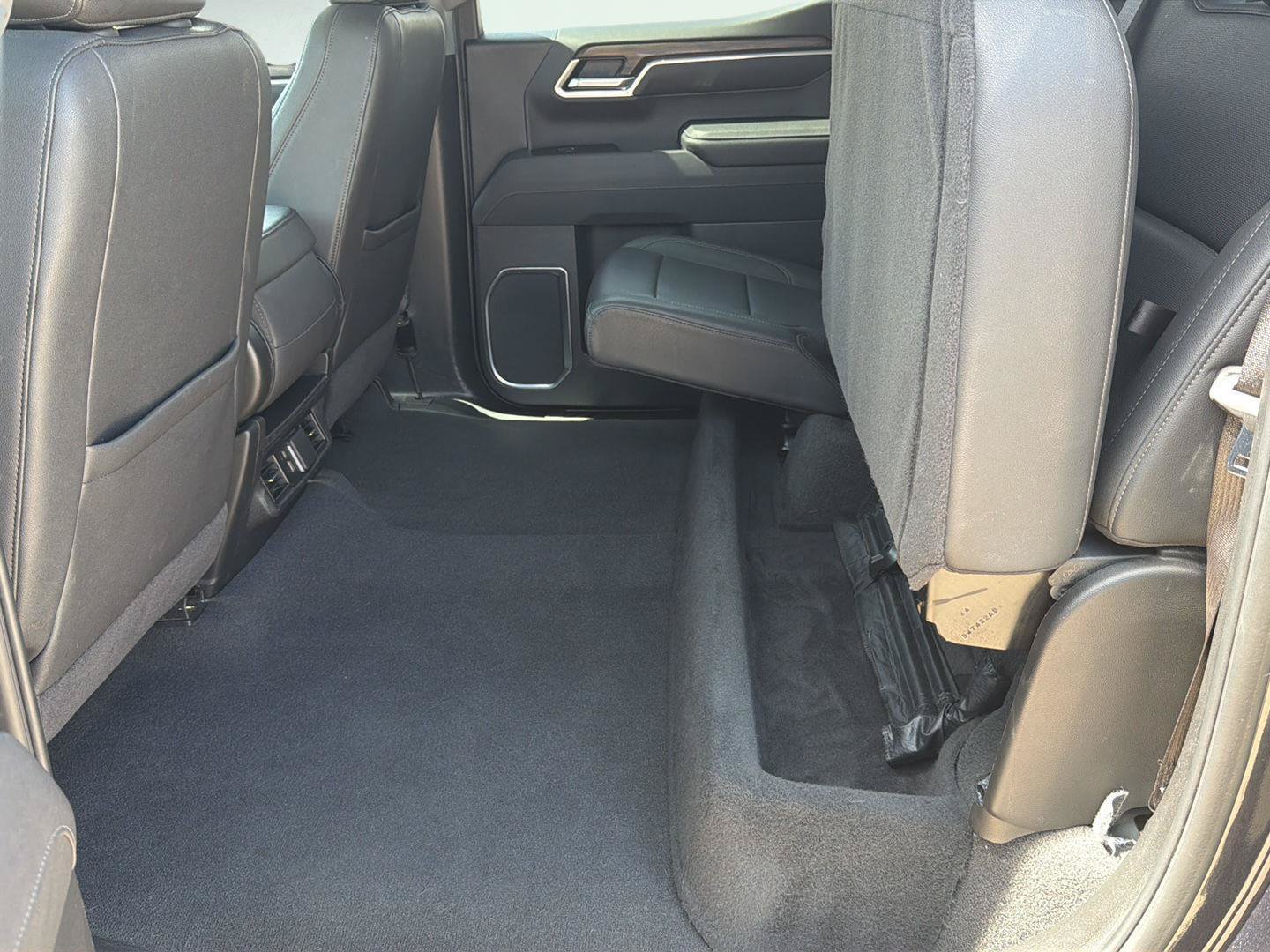 Used 2025 GMC Sierra 1500 SLT AWD/4WD image 31