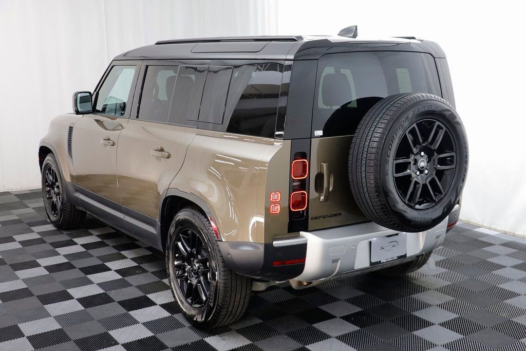 Used 2025 Land Rover Defender 110 S image 15