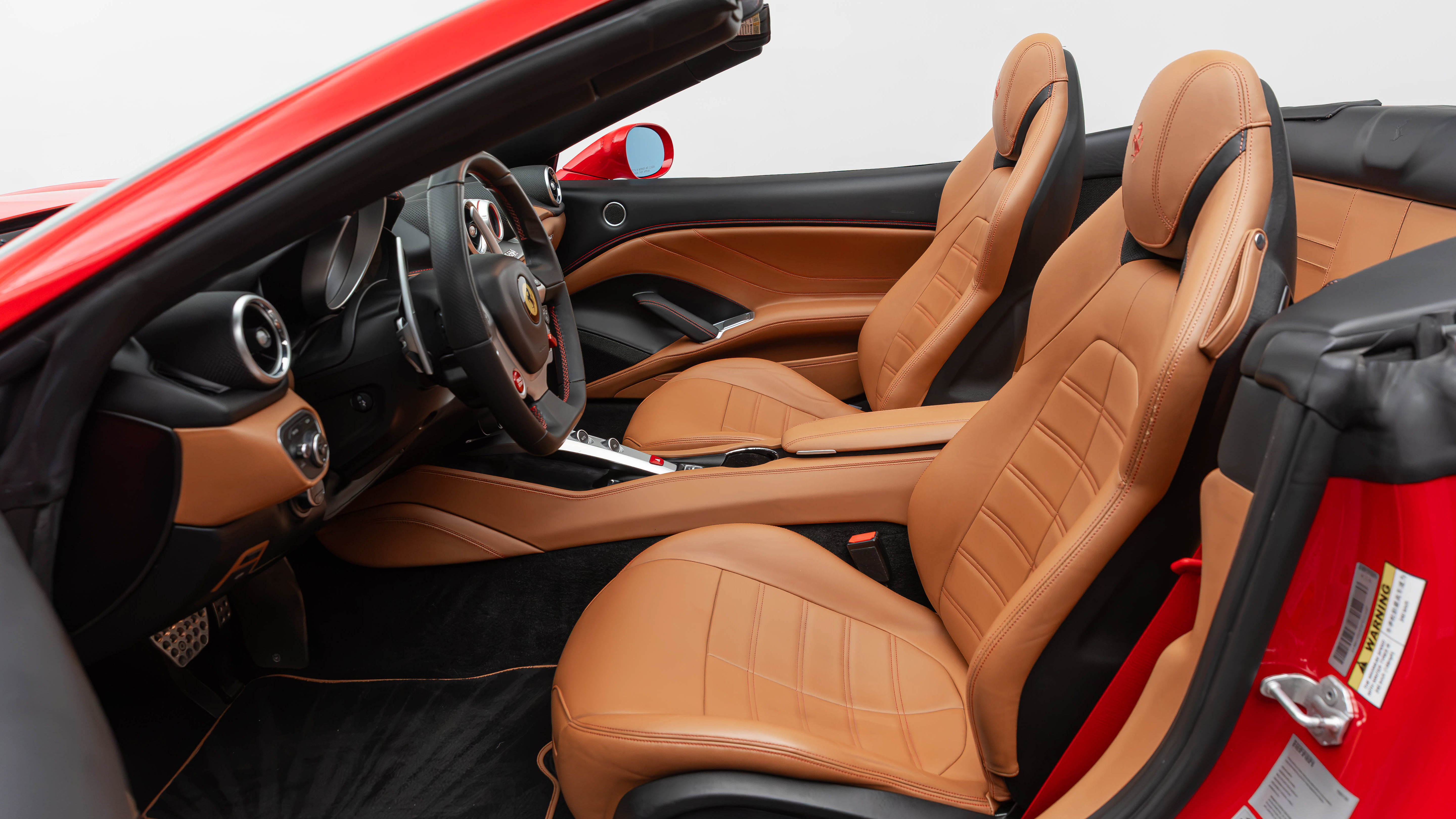Certified 2016 Ferrari California T RWD image 5