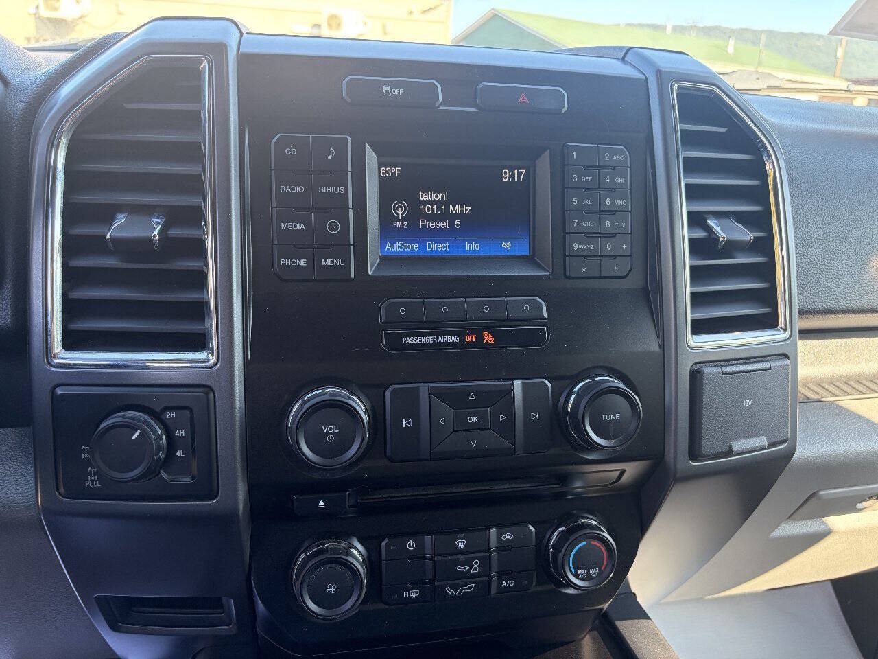 Used 2015 Ford F150 XLT w/ Equipment Group 301A Mid AWD/4WD image 19