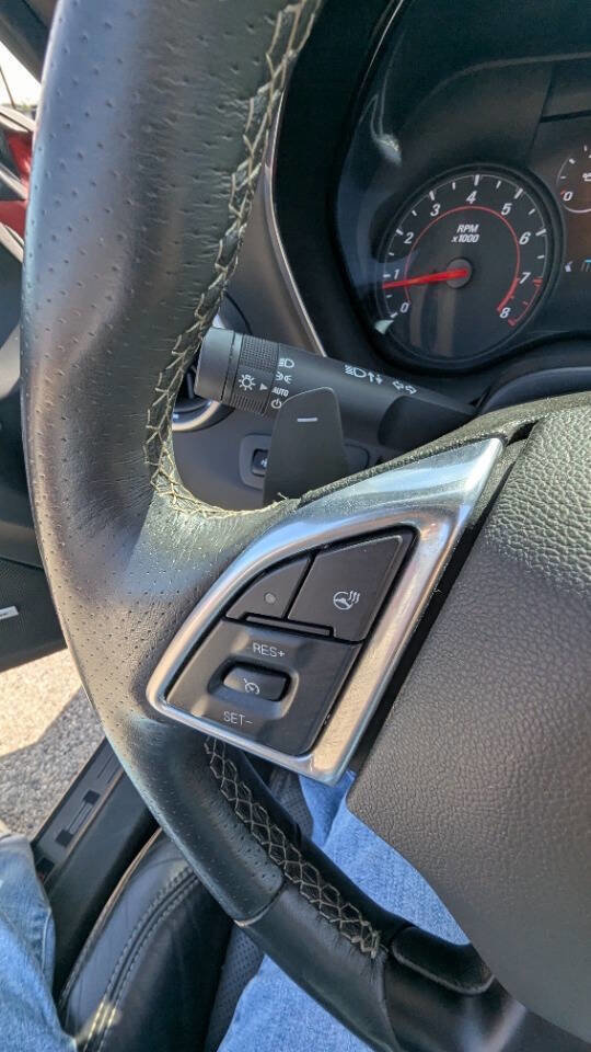 Used 2017 Chevrolet Camaro LT RWD image 25