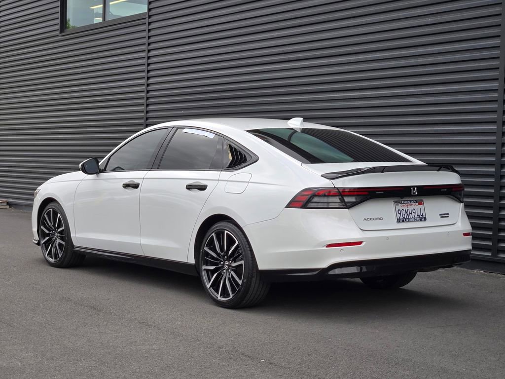 Used 2023 Honda Accord Touring image 6