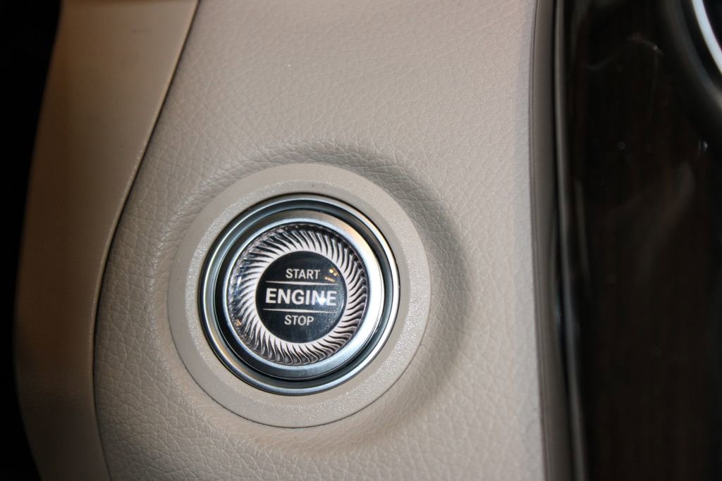 Used 2022 Mercedes-Benz GLC 300 4MATIC image 37