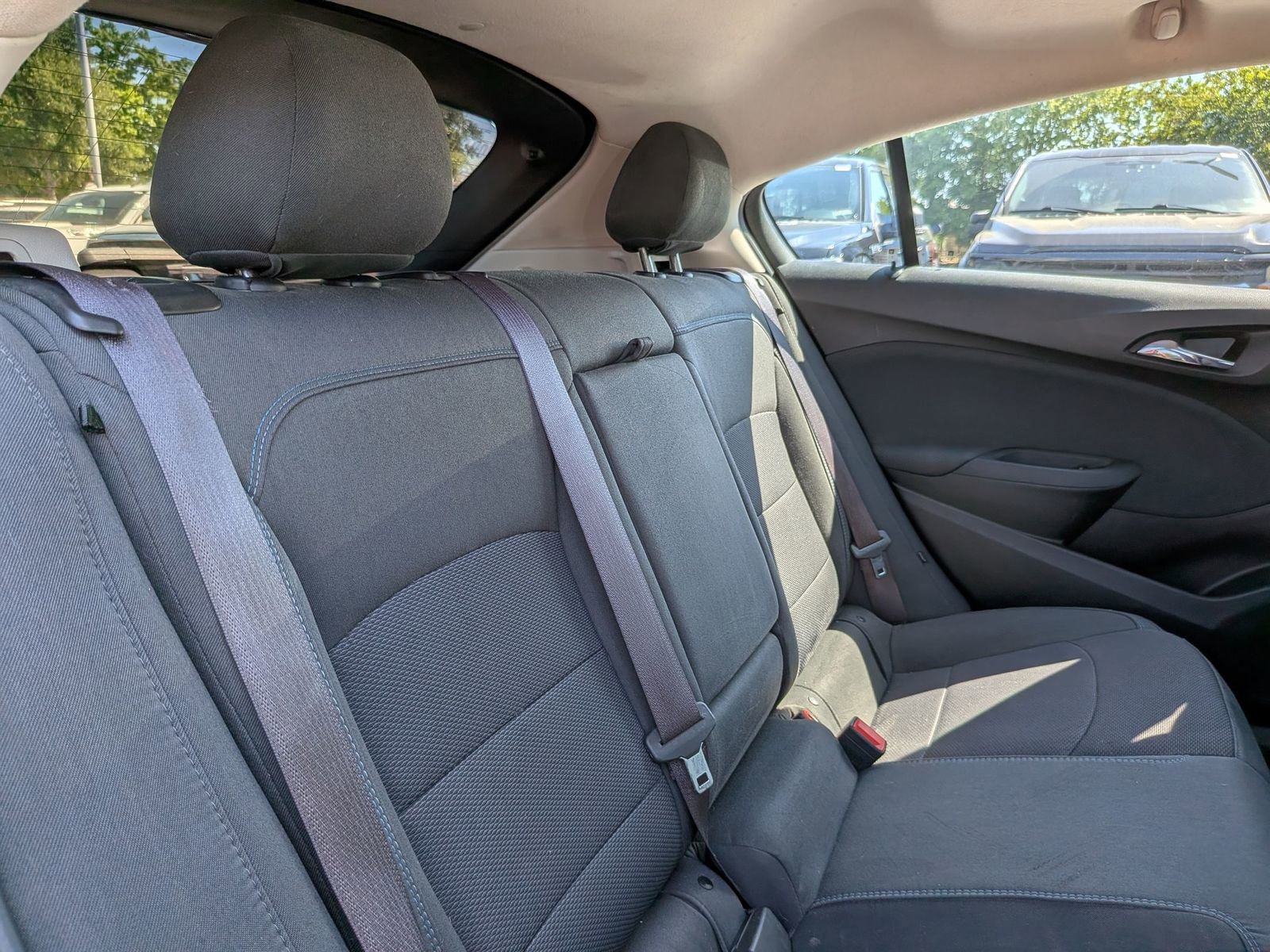 Used 2017 Chevrolet Cruze LT w/ Sun And Sound Package FWD image 33
