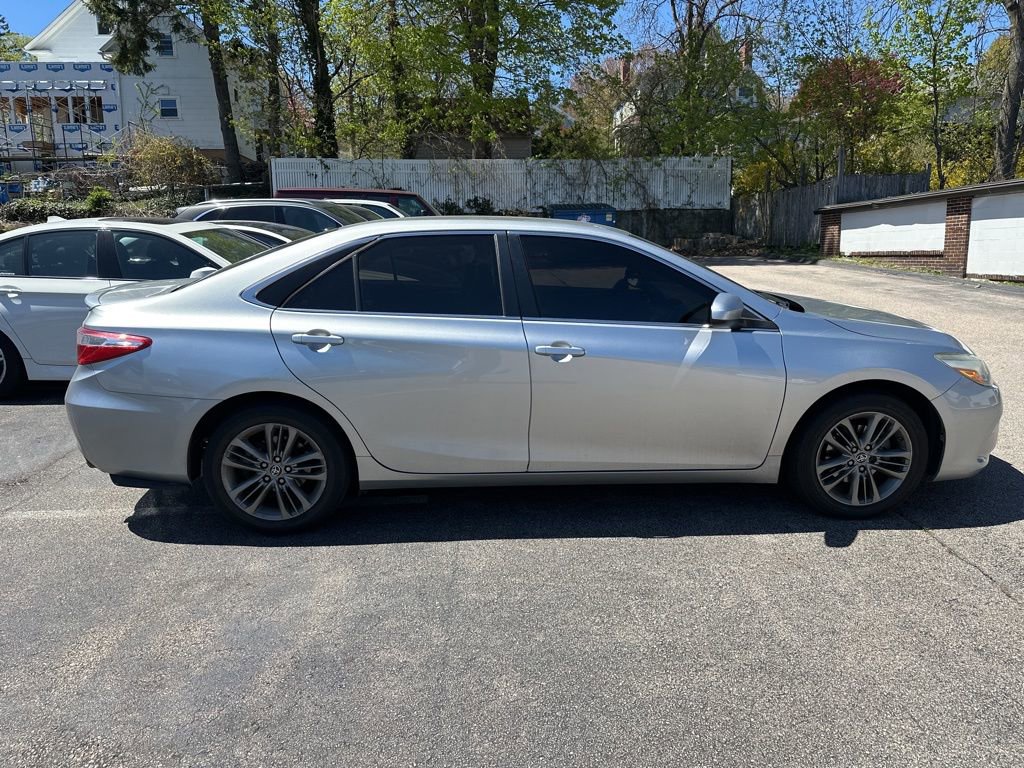 Used 2016 Toyota Camry SE FWD image 7
