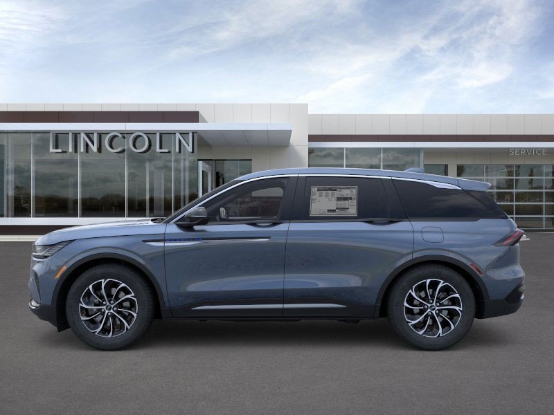 New 2025 Lincoln Nautilus Premier AWD/4WD image 3