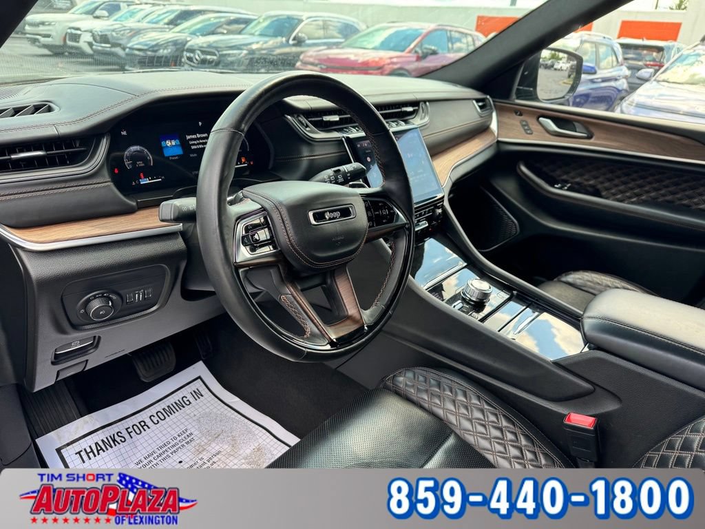 Used 2021 Jeep Grand Cherokee L Summit w/ Luxury Tech Group V AWD/4WD image 3