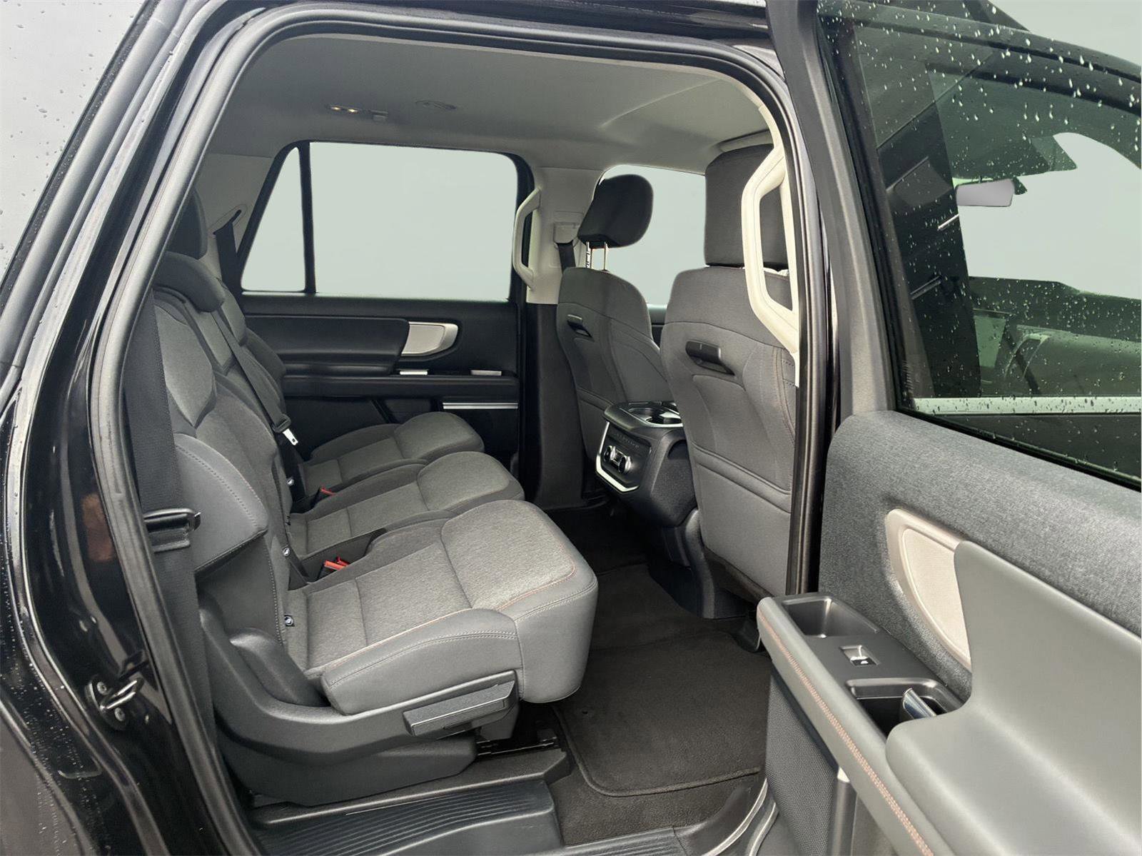 Used 2025 Ford Expedition Max Active AWD/4WD image 13