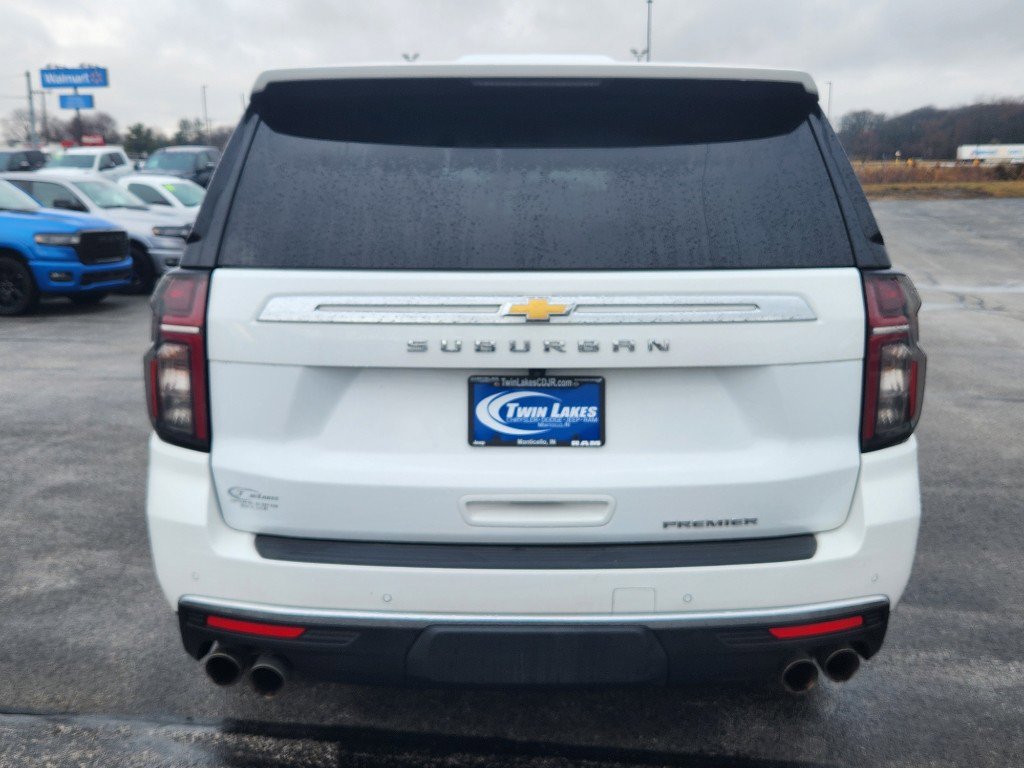 Used 2024 Chevrolet Suburban Premier image 7