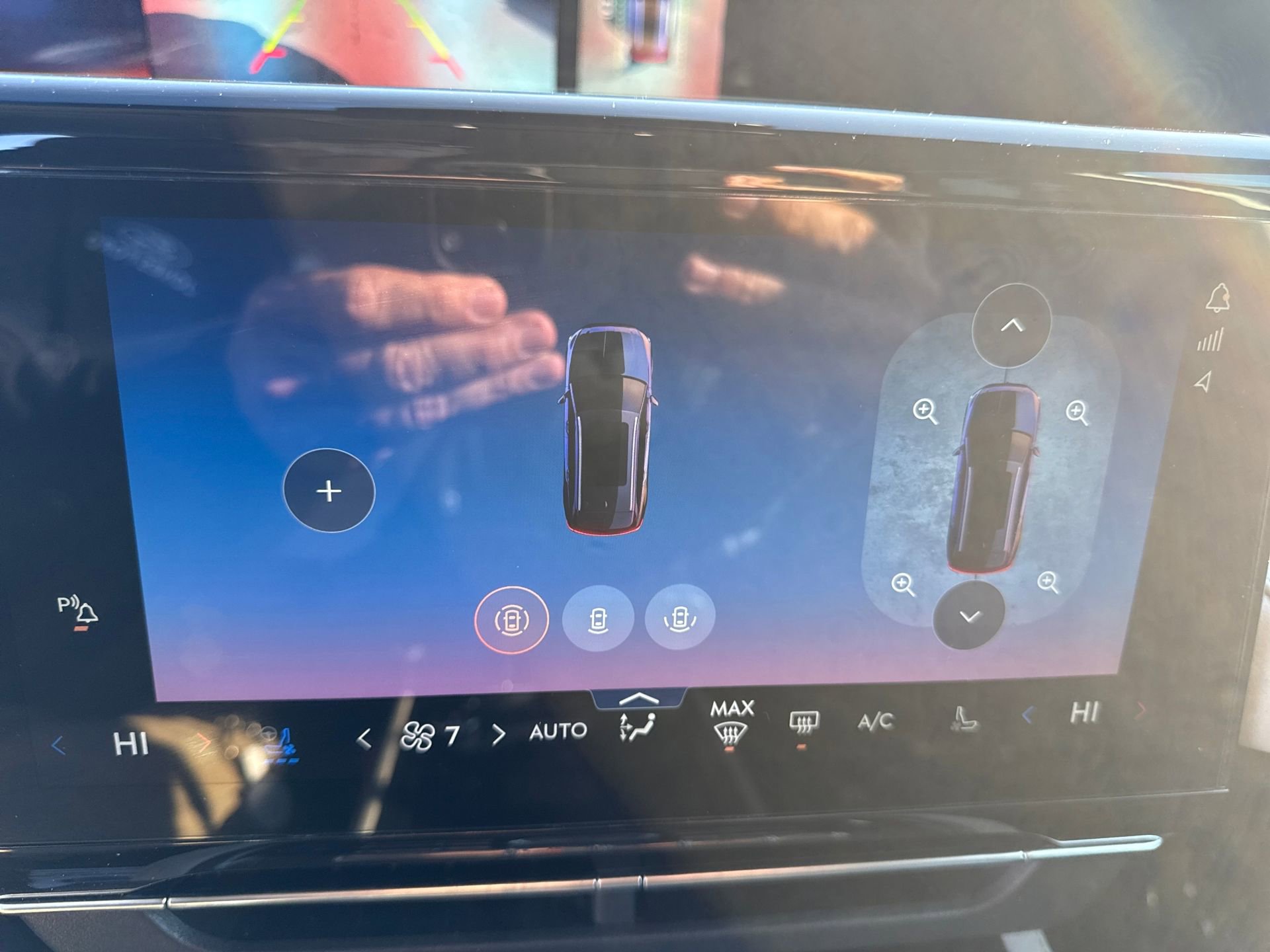 Used 2024 Lincoln Nautilus Reserve image 12