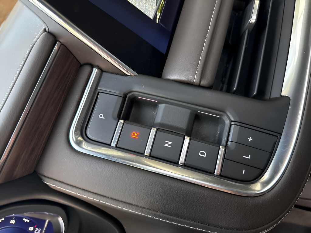 Used 2022 Chevrolet Tahoe Z71 AWD/4WD image 29