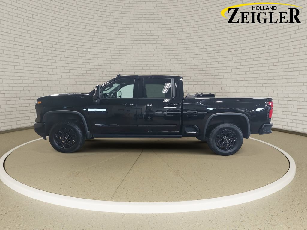 Used 2024 Chevrolet Silverado 3500 High Country w/ High Country Premium Package image 8