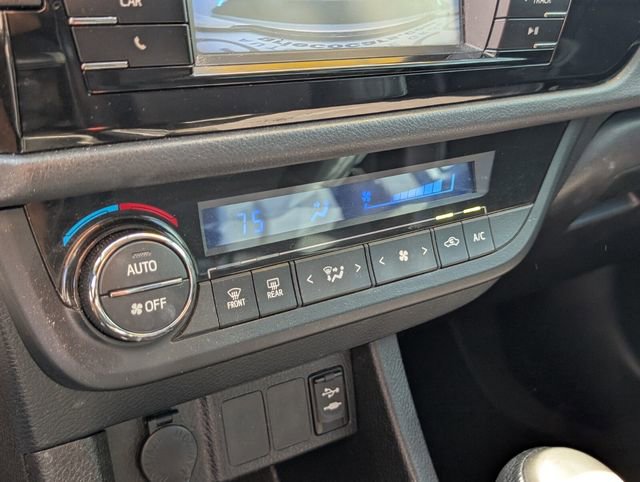 Used 2016 Toyota Corolla S image 26