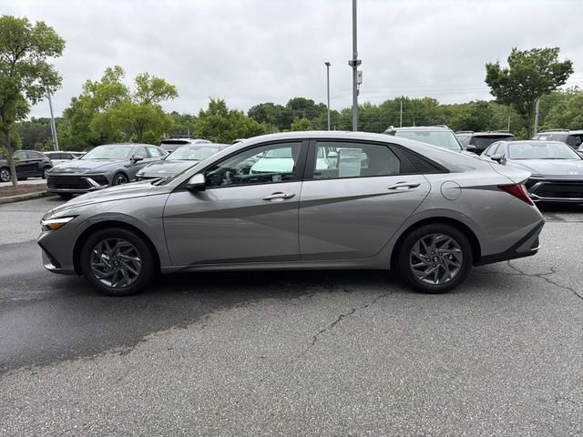 Certified 2025 Hyundai Elantra Hybrid w/ Cargo Package FWD image 4
