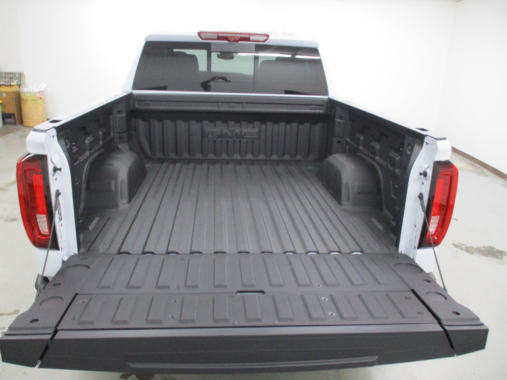 New 2026 GMC Sierra 1500 Denali w/ Denali Reserve Package image 17