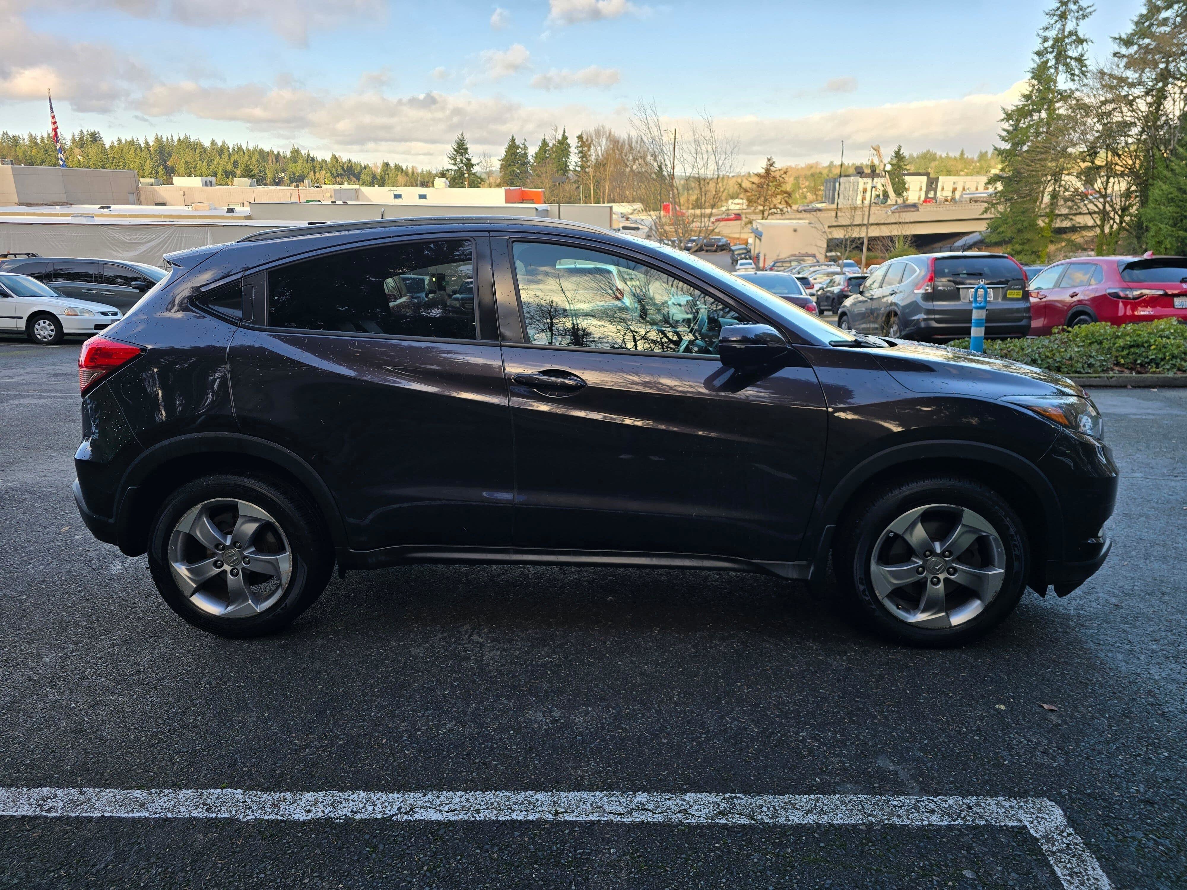 Used 2016 Honda HR-V EX-L image 2