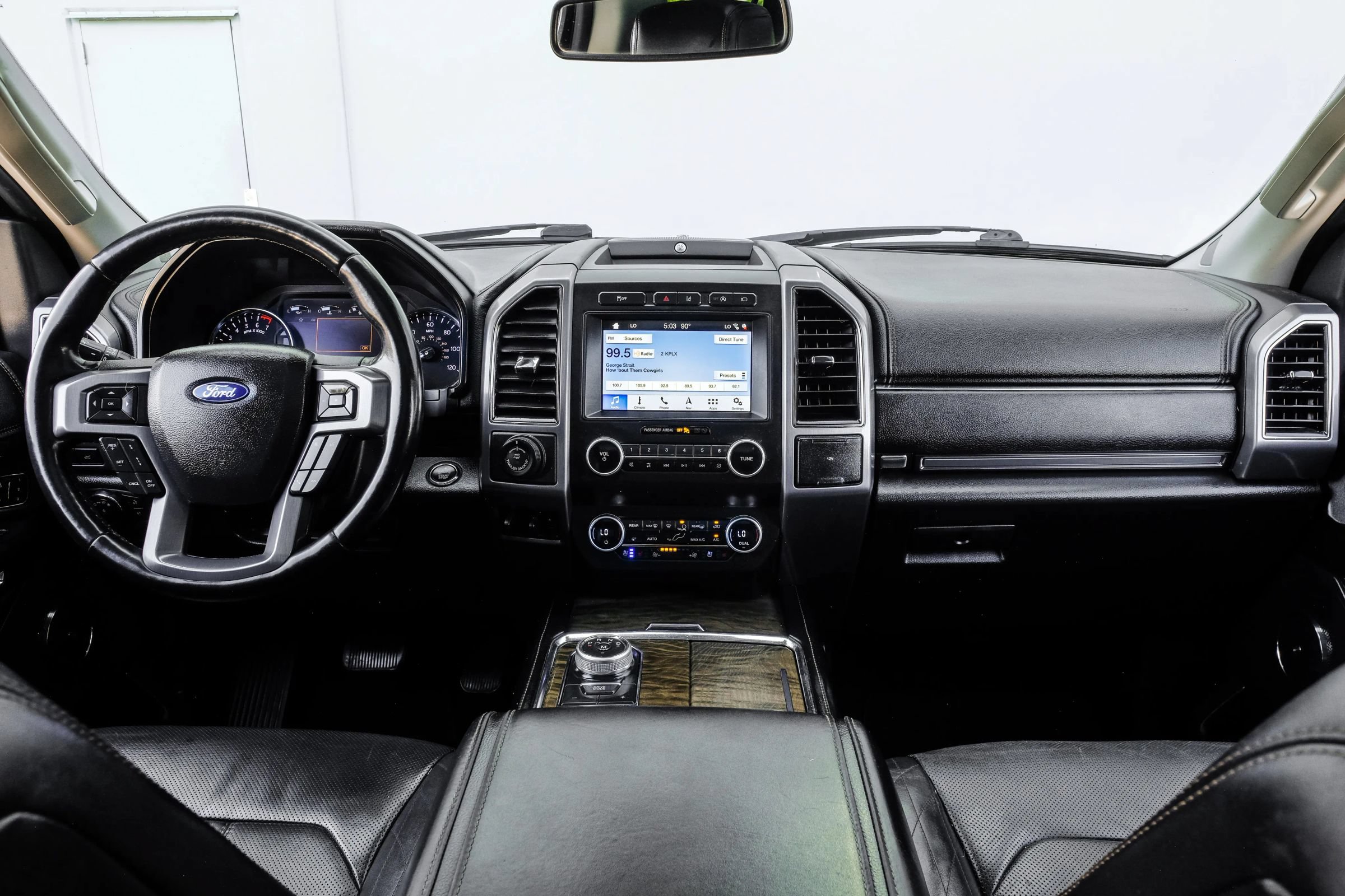 Used 2019 Ford Expedition Max Platinum RWD image 17