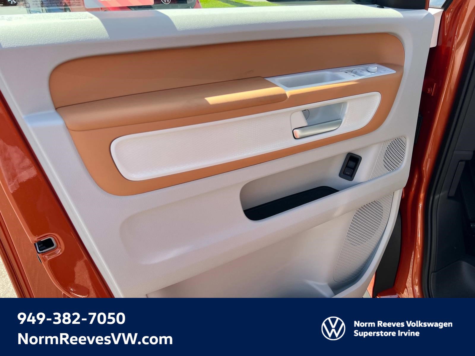 New 2025 Volkswagen ID. Buzz 1st Edition image 4