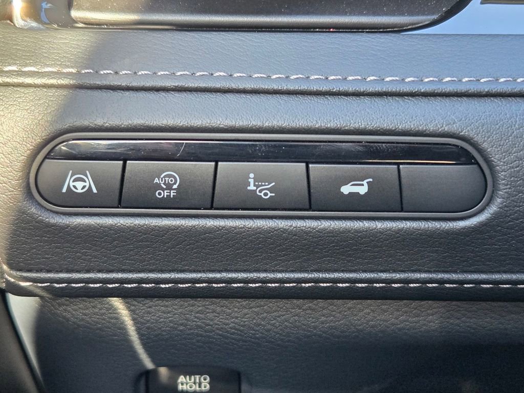 Used 2025 INFINITI QX80 Sensory image 24