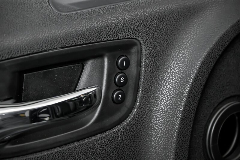 Used 2018 Dodge Charger SRT Hellcat image 15