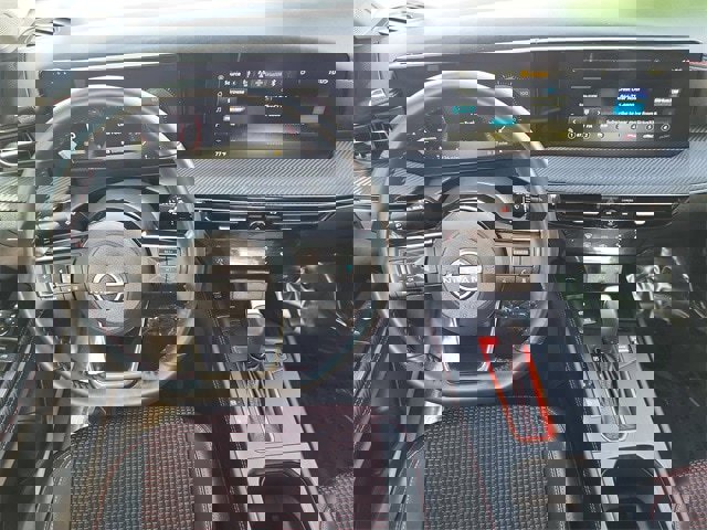 Certified 2025 Nissan Kicks SR image 9